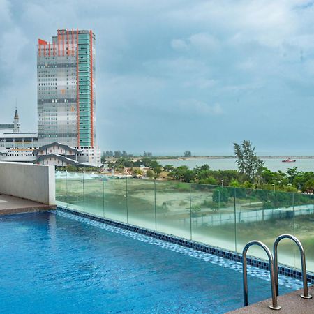 Infinity Sea View Pool Beach View 3Rooms 2Parkings Куала-Тренгану Экстерьер фото