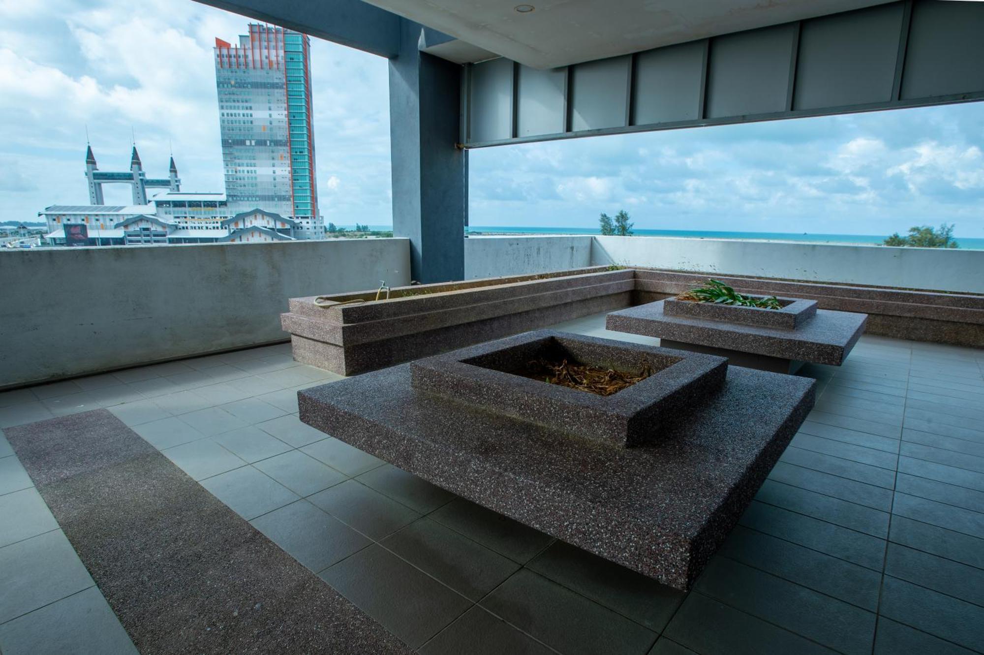 Infinity Sea View Pool Beach View 3Rooms 2Parkings Куала-Тренгану Экстерьер фото